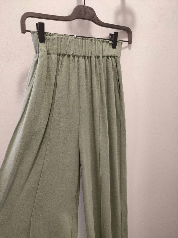 Pantalones anchos en hilo, verde kaki