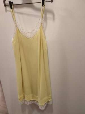 Vestido lencero amarillo limón. Talla única